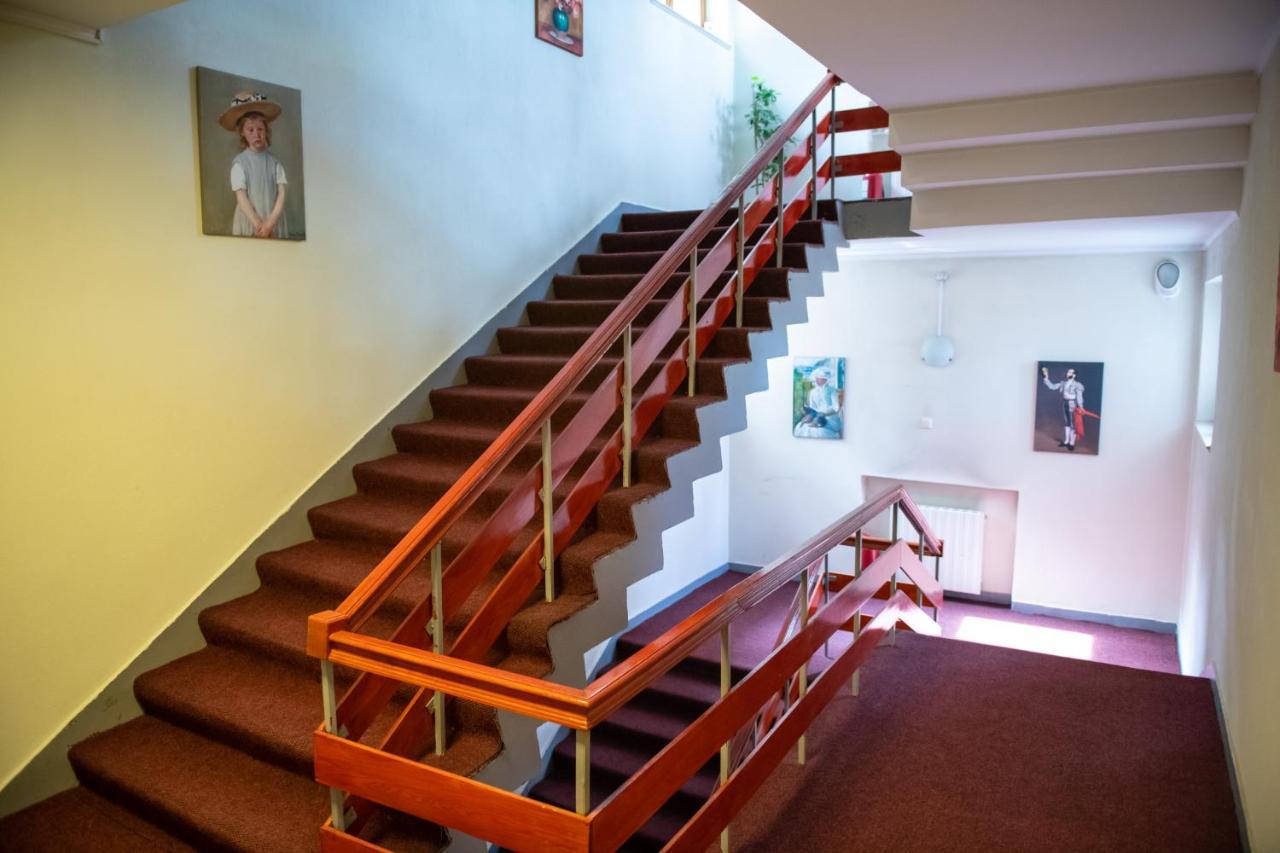 Hotel Panoramic Рымнику-Вылча Экстерьер фото