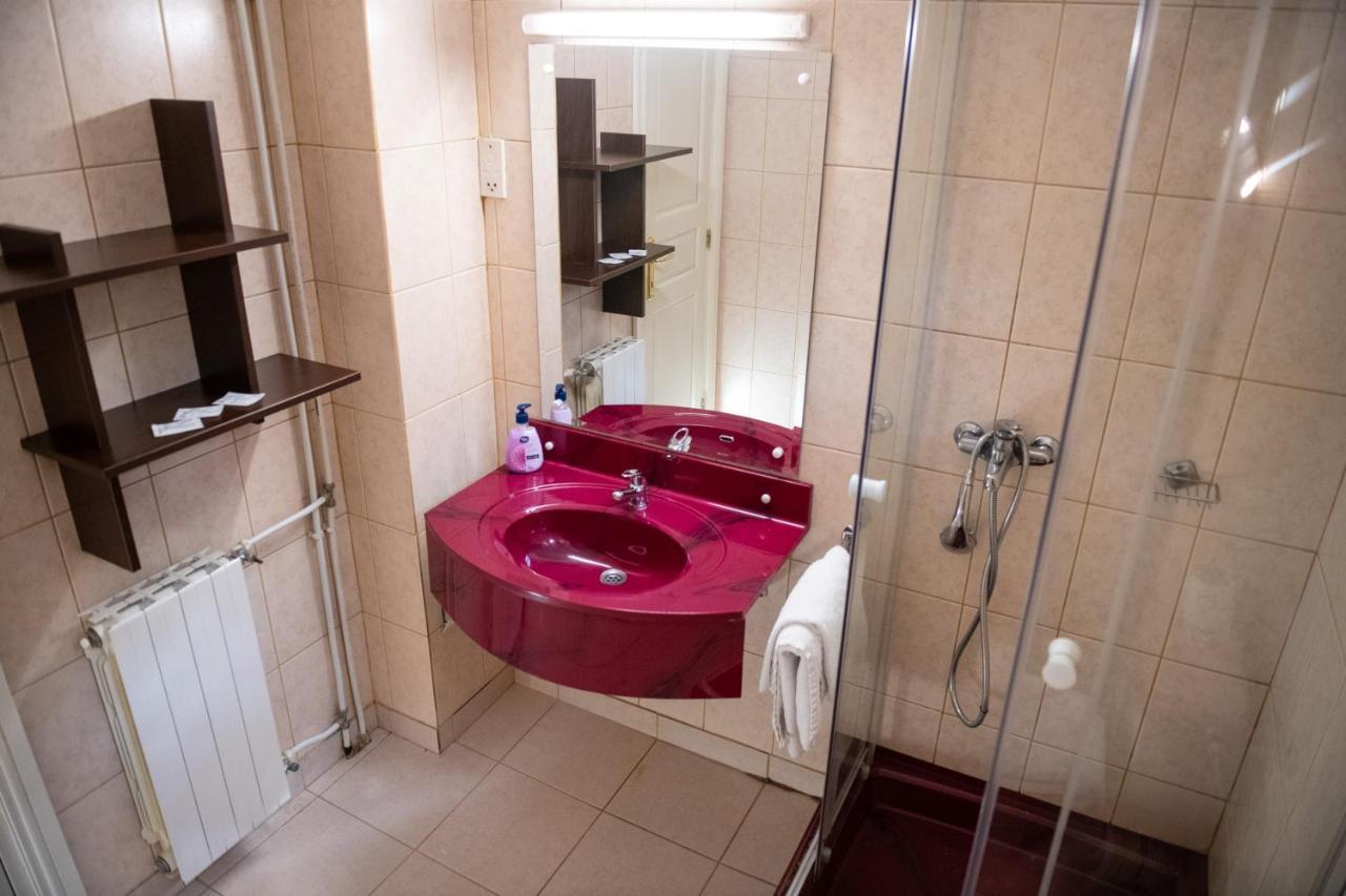 Hotel Panoramic Рымнику-Вылча Экстерьер фото