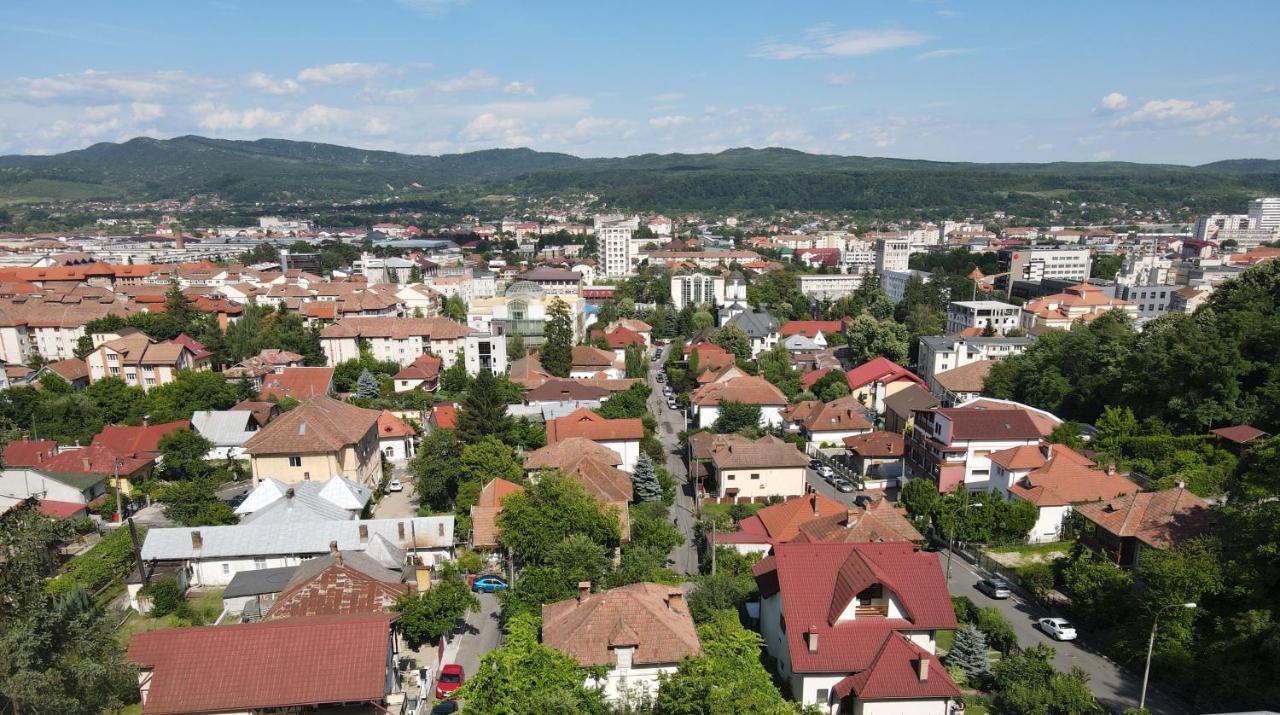 Hotel Panoramic Рымнику-Вылча Экстерьер фото